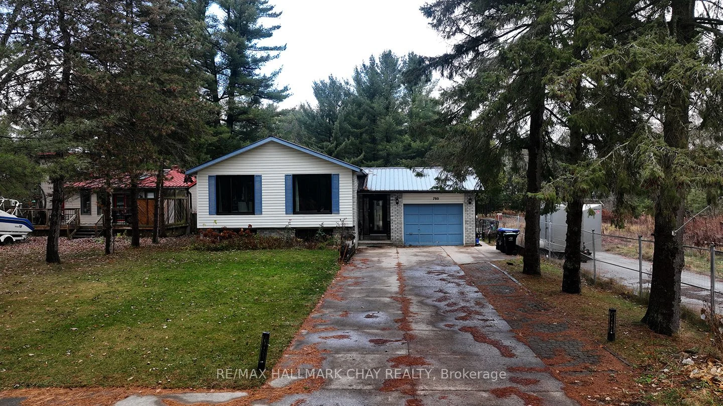 Detached in Innisfil
