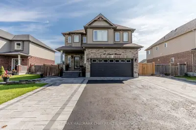 Detached in Essa