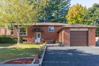 Detached in Essa