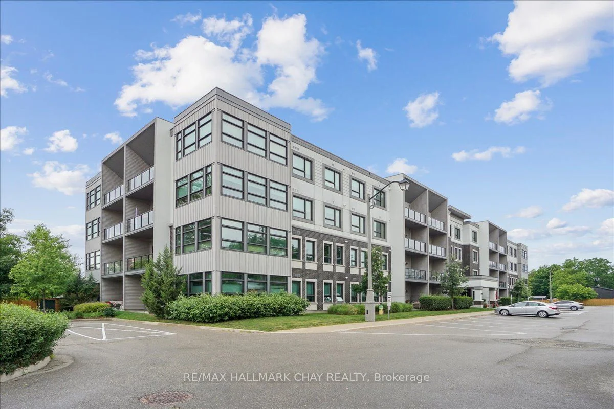 Condo Apartment in New Tecumseth