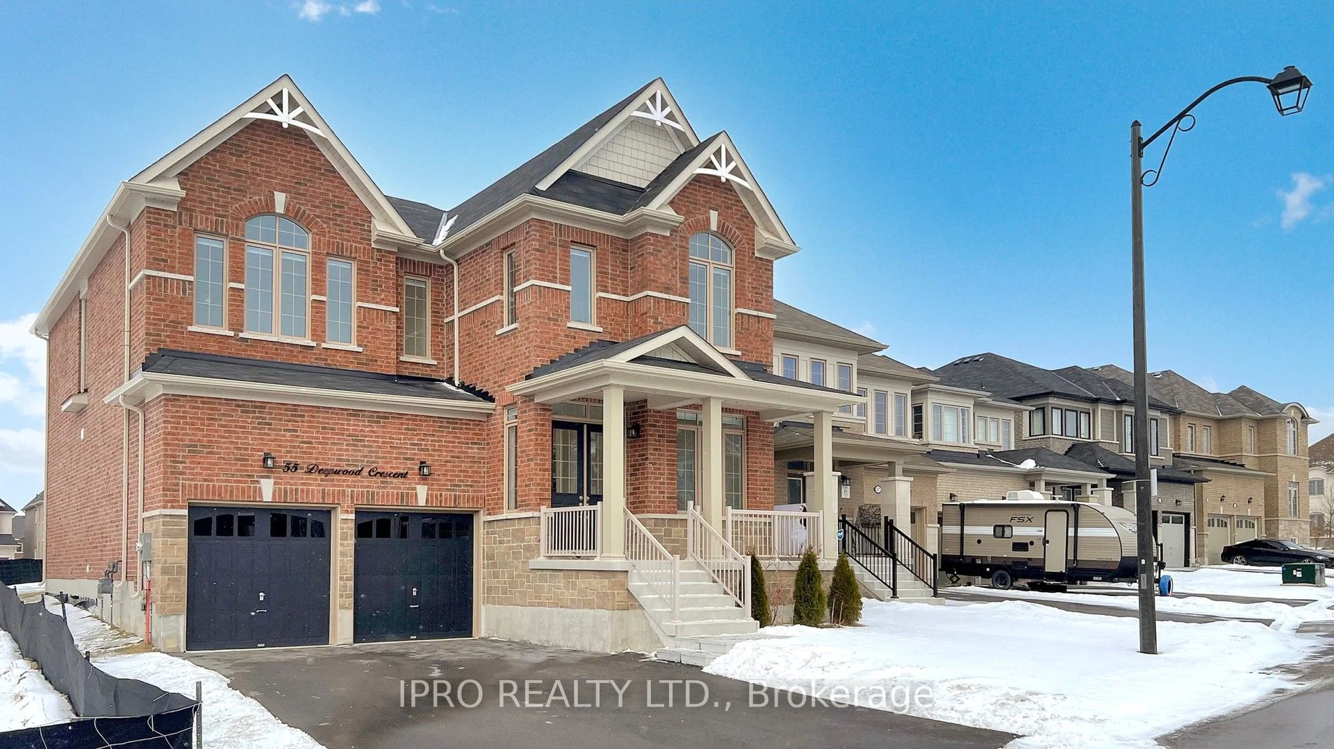 Detached in East Gwillimbury