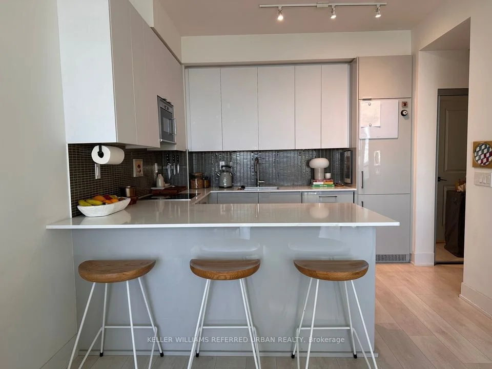 Condo Apartment in Vaughan