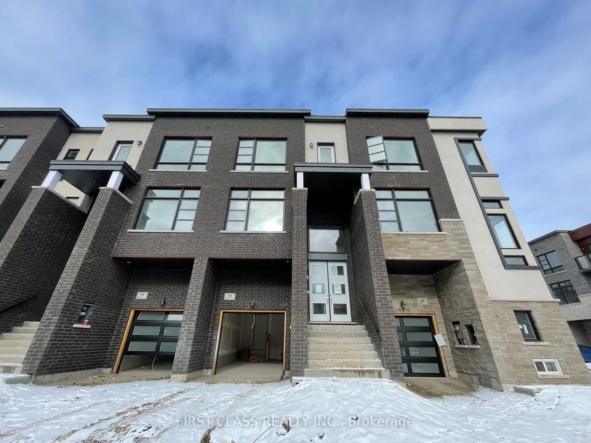73 Paradox Street, Vaughan, On L4h 5g8