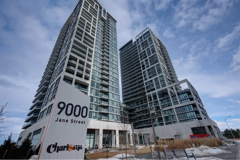 Condo Apartment in Vaughan