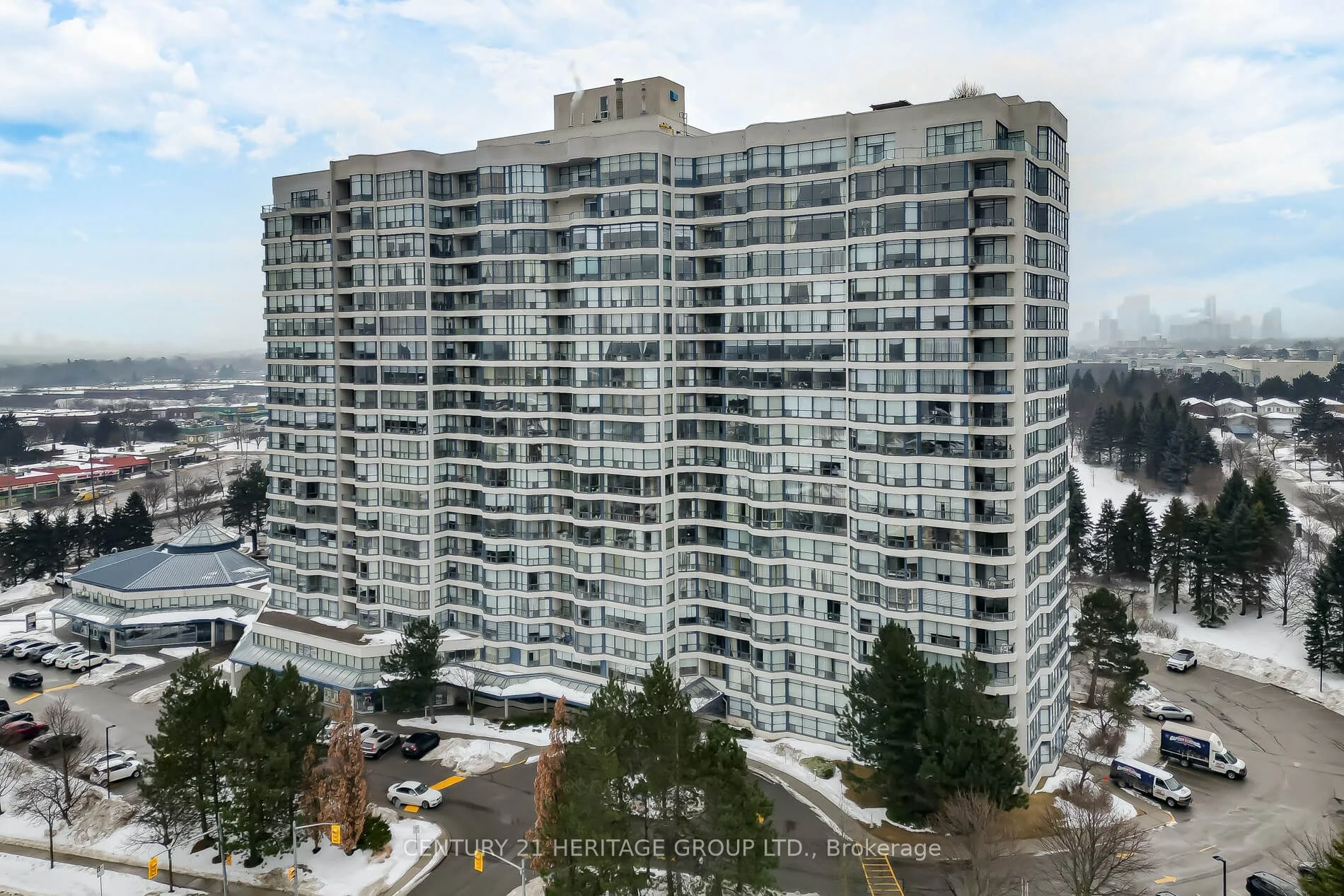 Condo Apartment in Vaughan