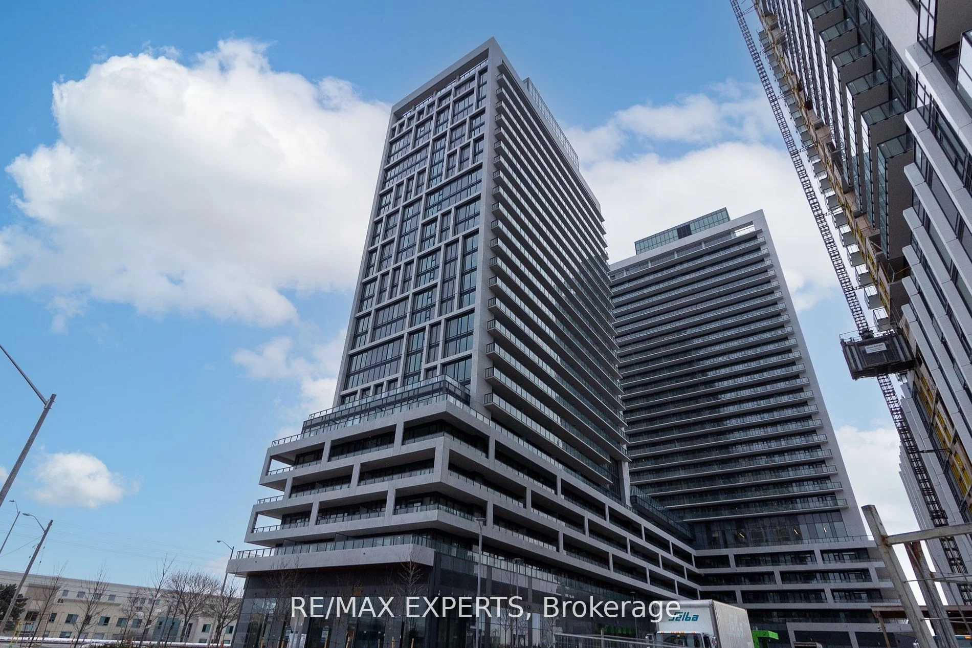Condo Apartment in Vaughan