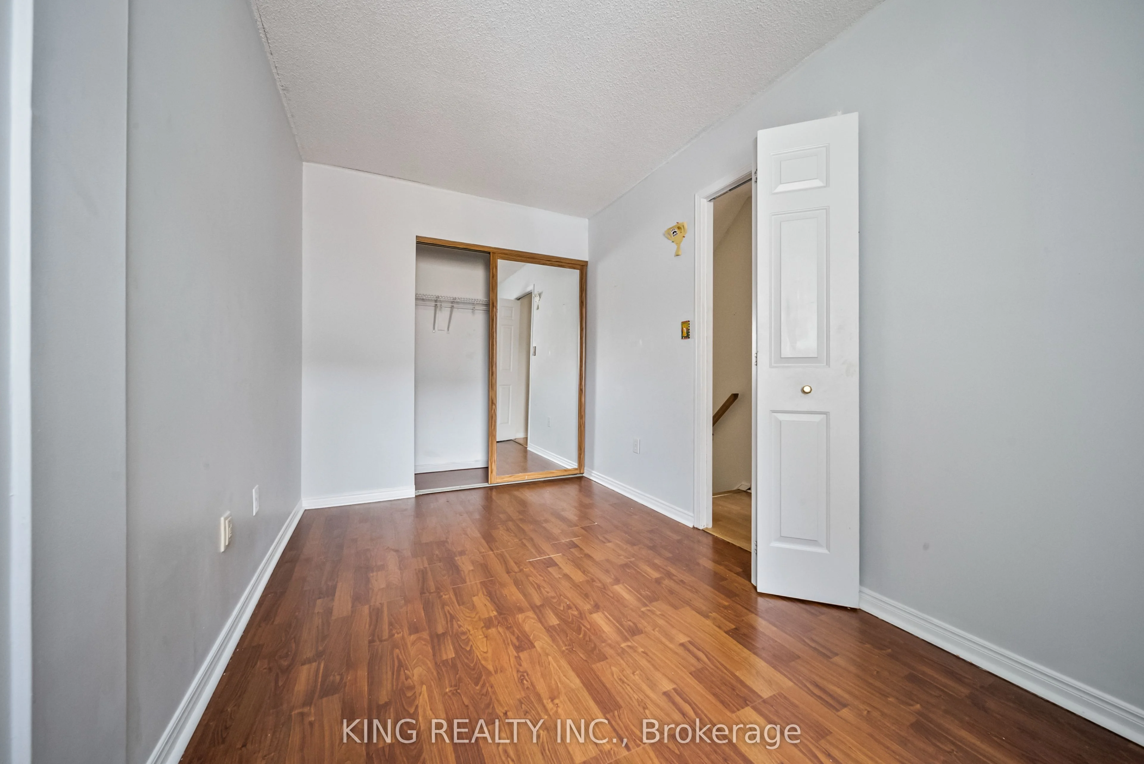 75 Weldrick Road E 606, Richmond Hill, ON L4C 0H9