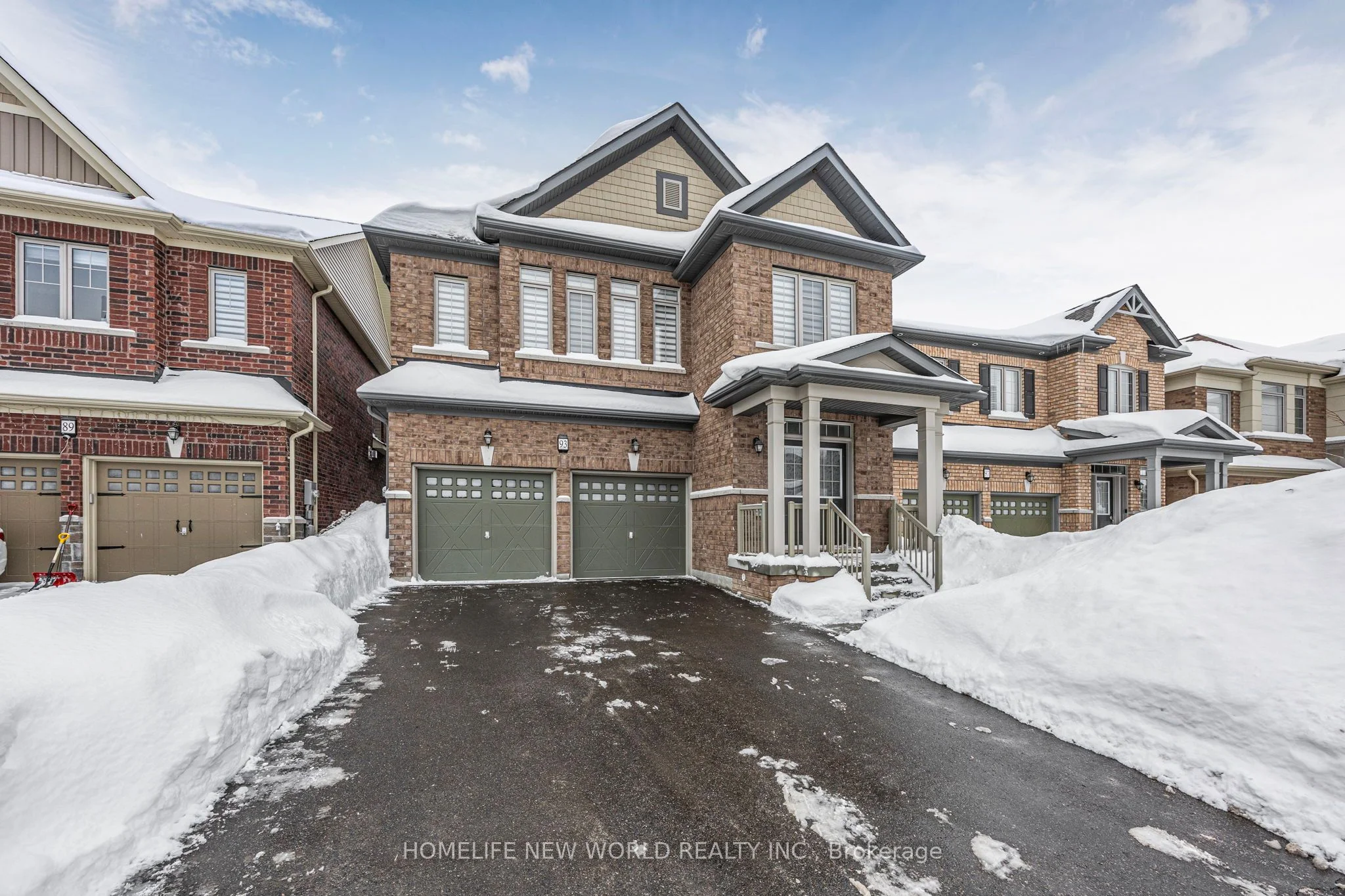 93 Ben Sinclair Avenue, East Gwillimbury, On L9n 0s3