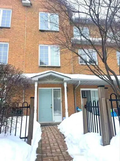 Condo Townhouse in Markham