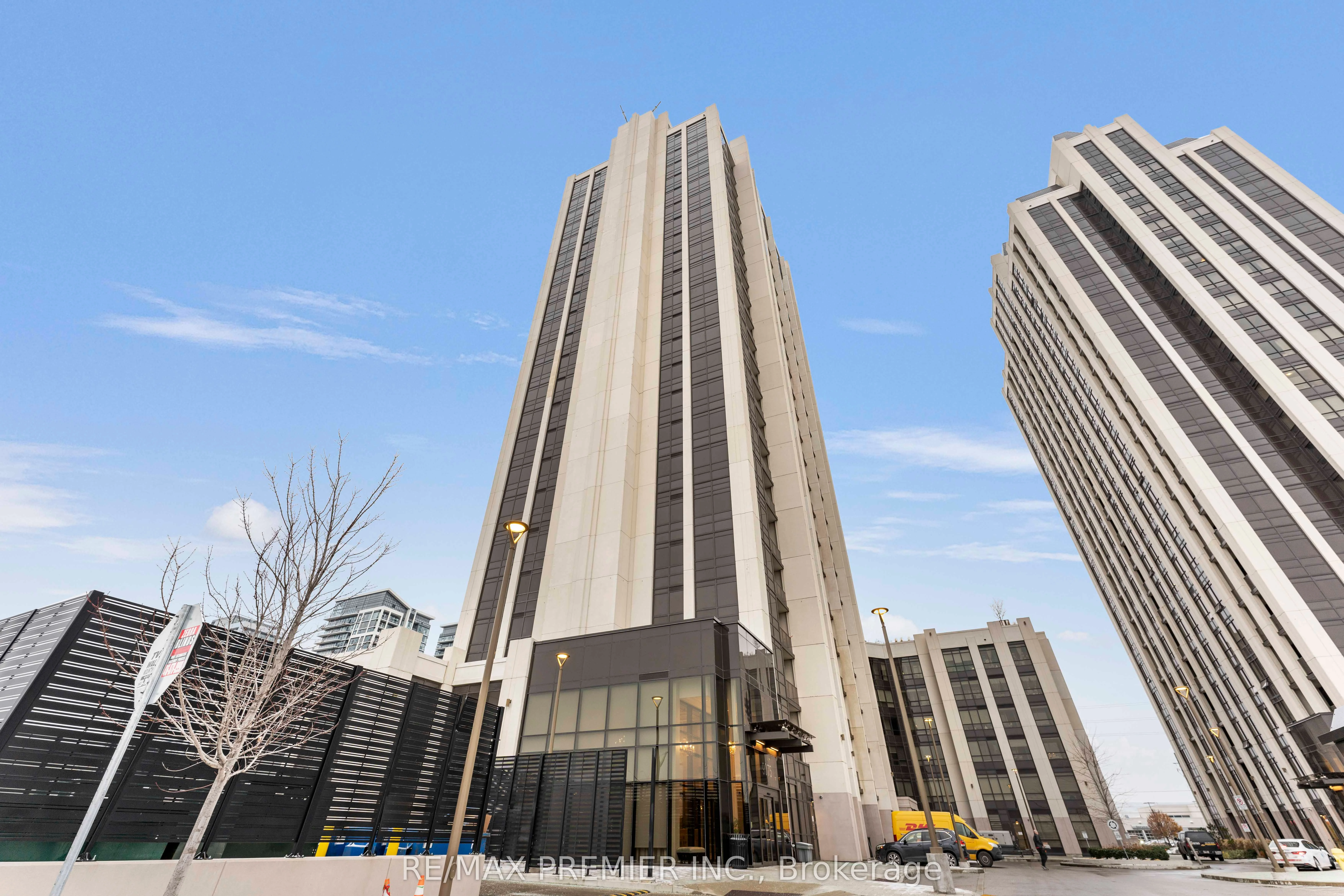 Condo Apartment in Vaughan
