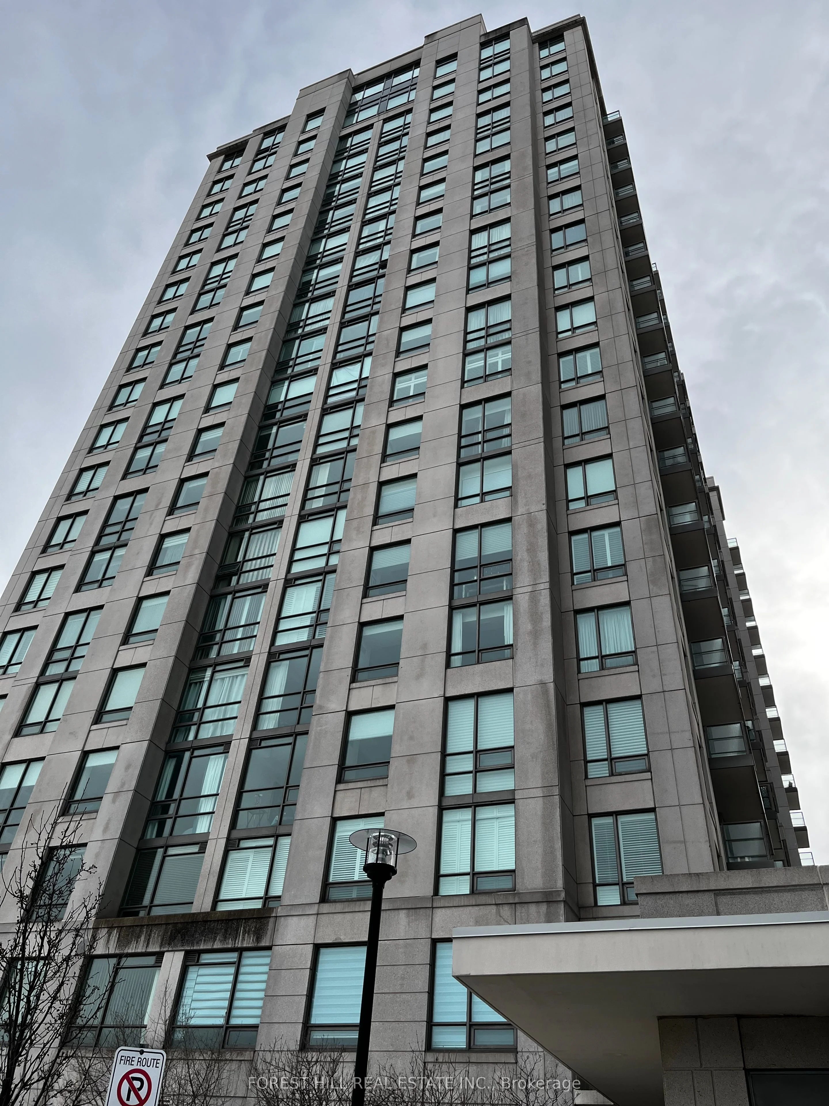 Condo Apartment in Vaughan