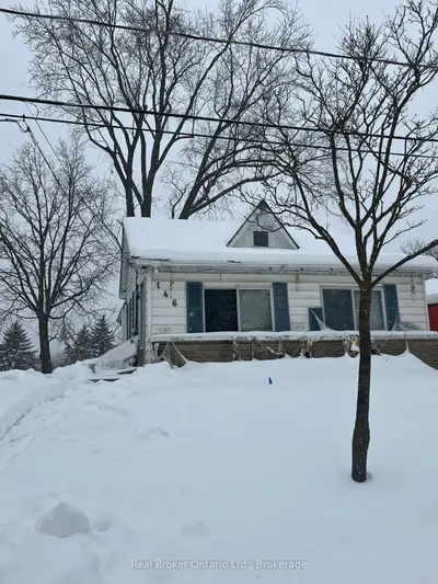 146 Pleasantview Avenue, Newmarket, On L3y 3p3