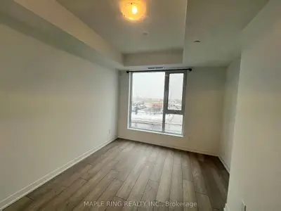 Condo Apartment in Vaughan