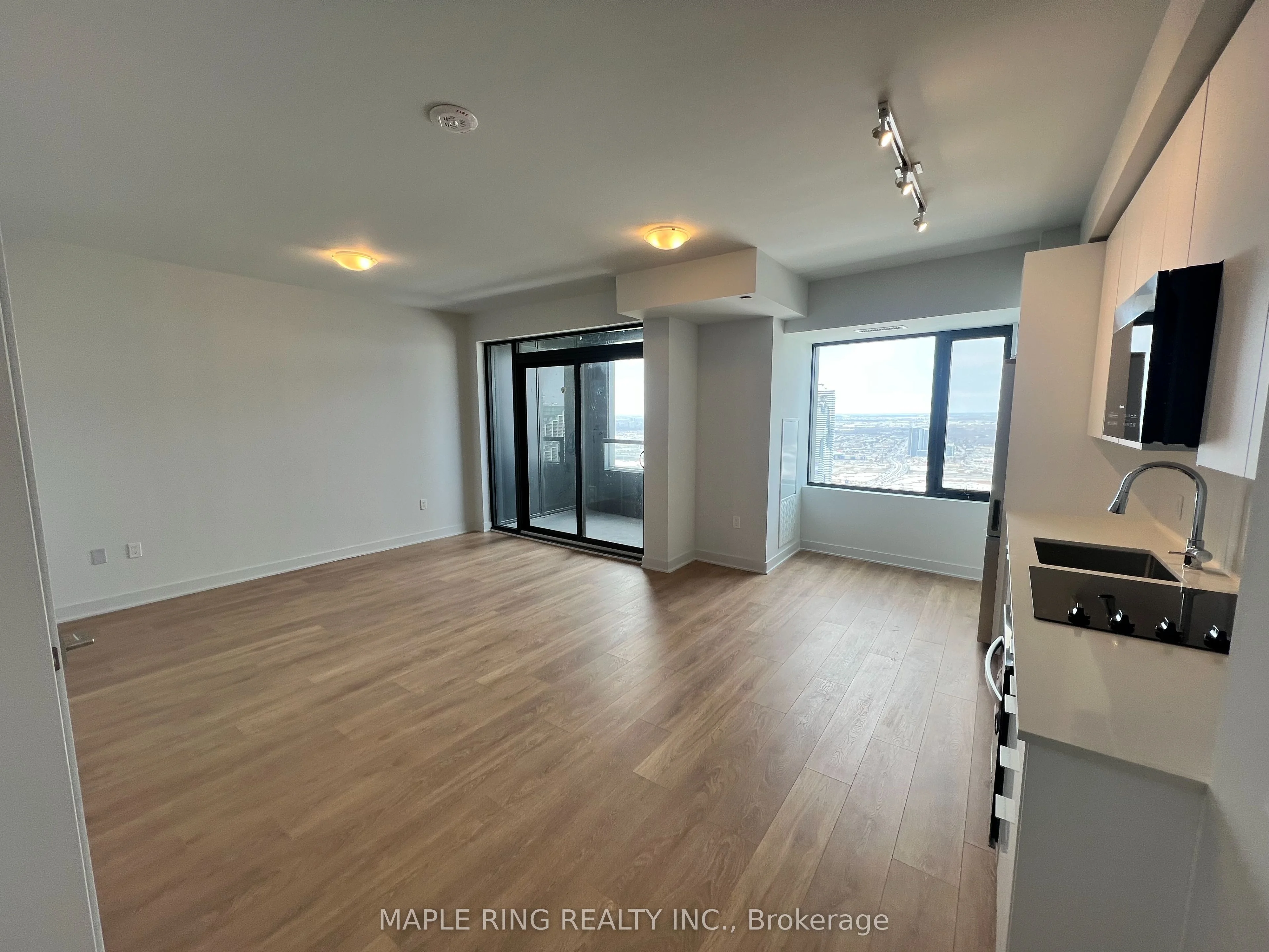 Condo Apartment in Vaughan