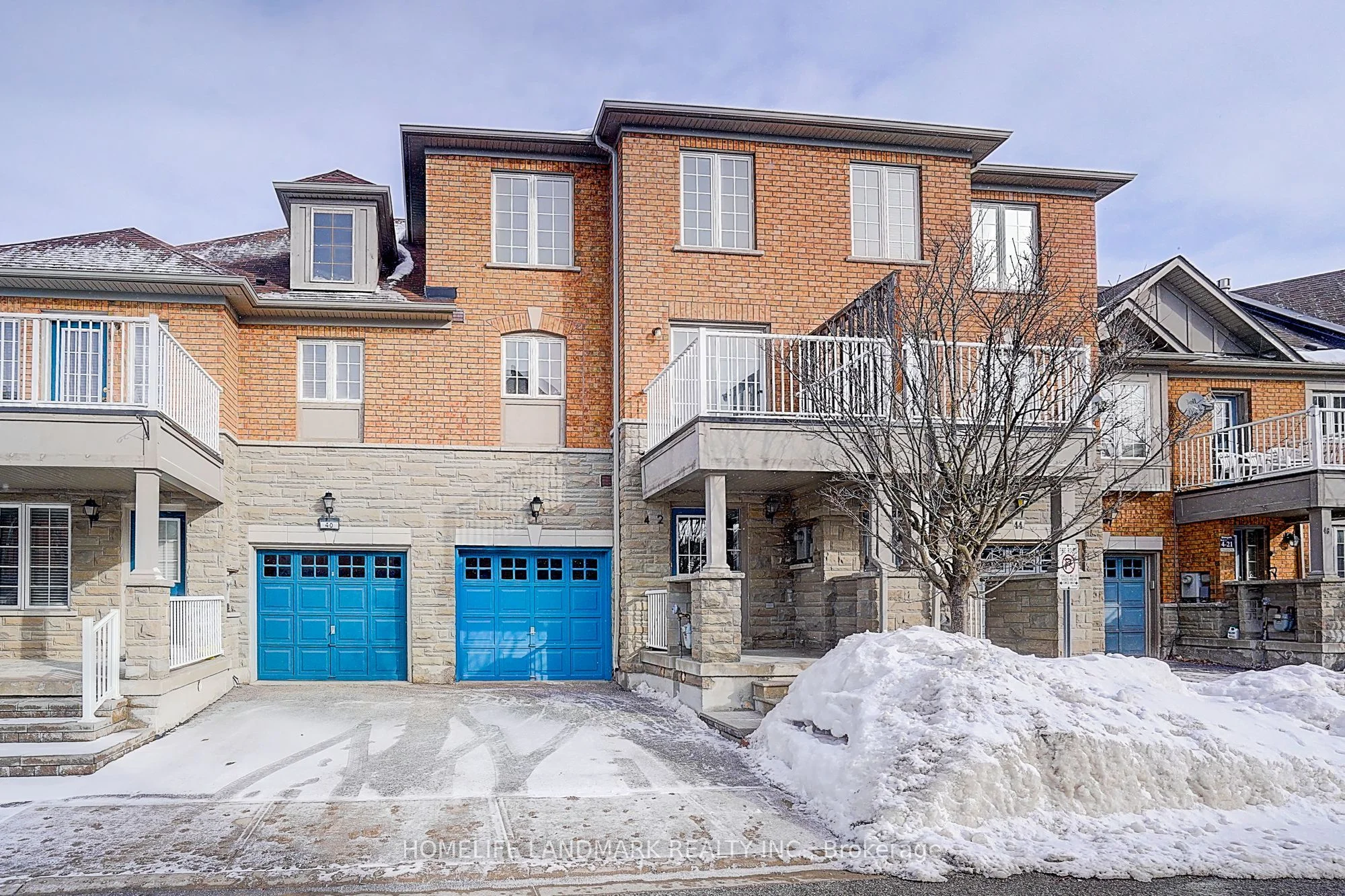 Att/Row/Townhouse in Markham