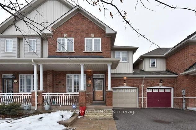 Att/Row/Townhouse in Richmond Hill