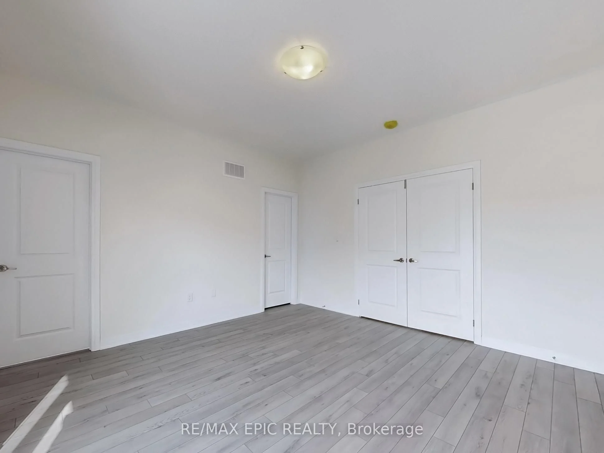 21 Onigam Lane, Richmond Hill, ON L4S 0N8