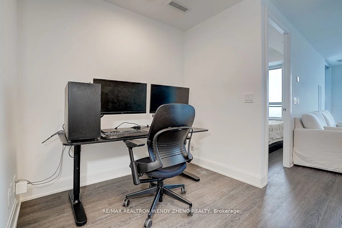 12 Gandhi Lane 2810, Markham, ON L3T 0G8
