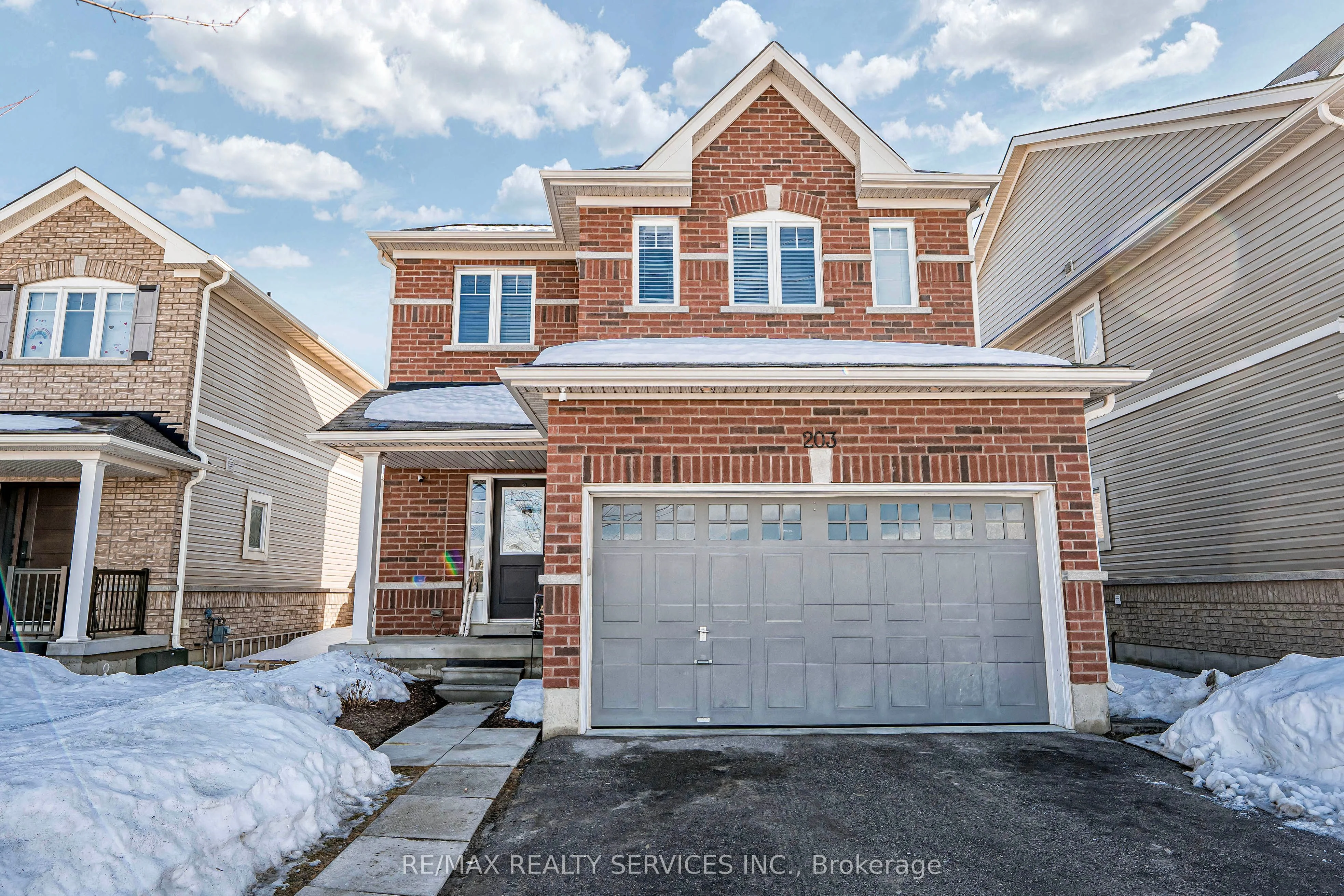 Detached in New Tecumseth