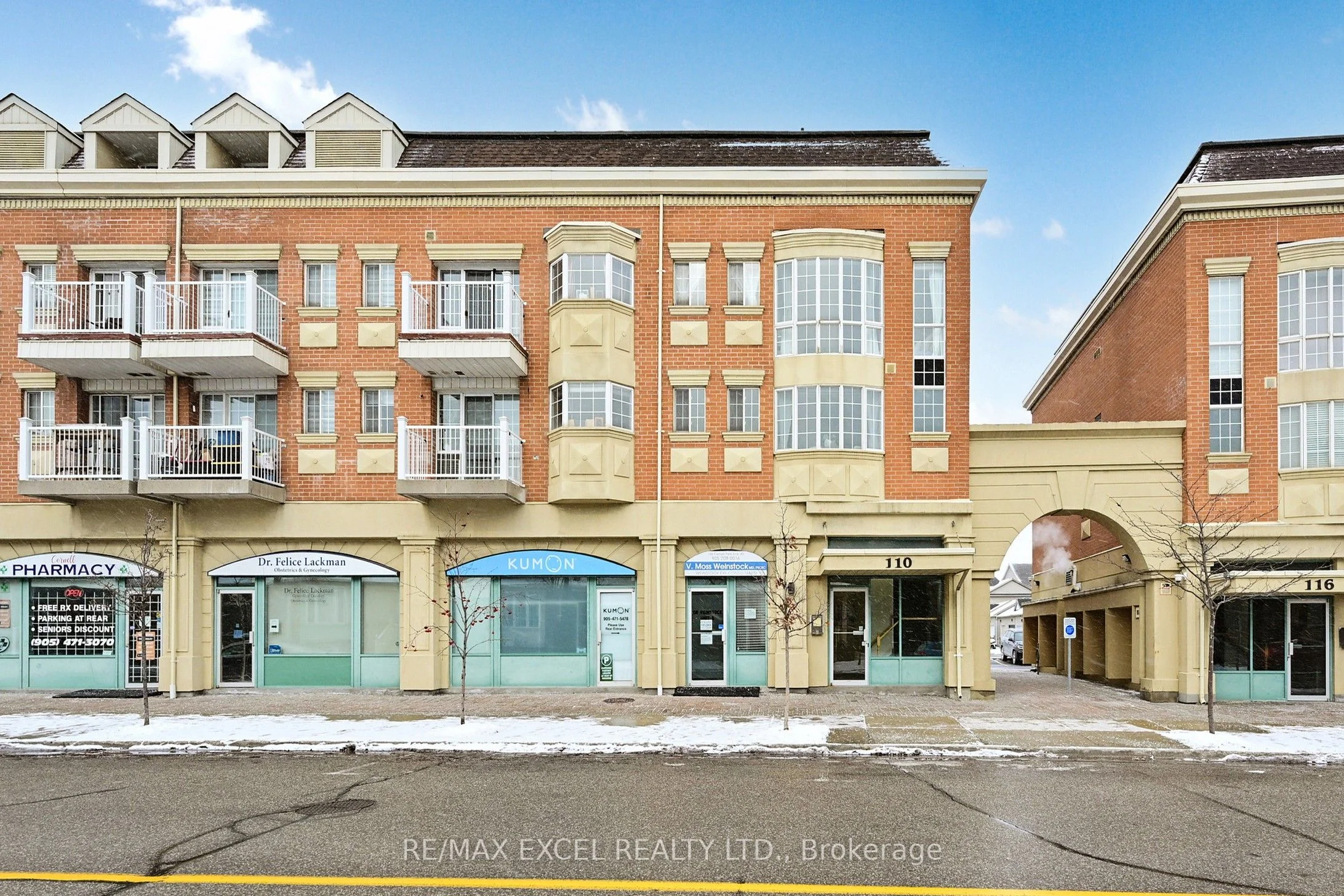 Condo Apartment in Markham