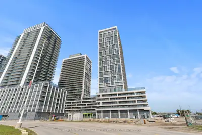 Condo Apartment in Vaughan