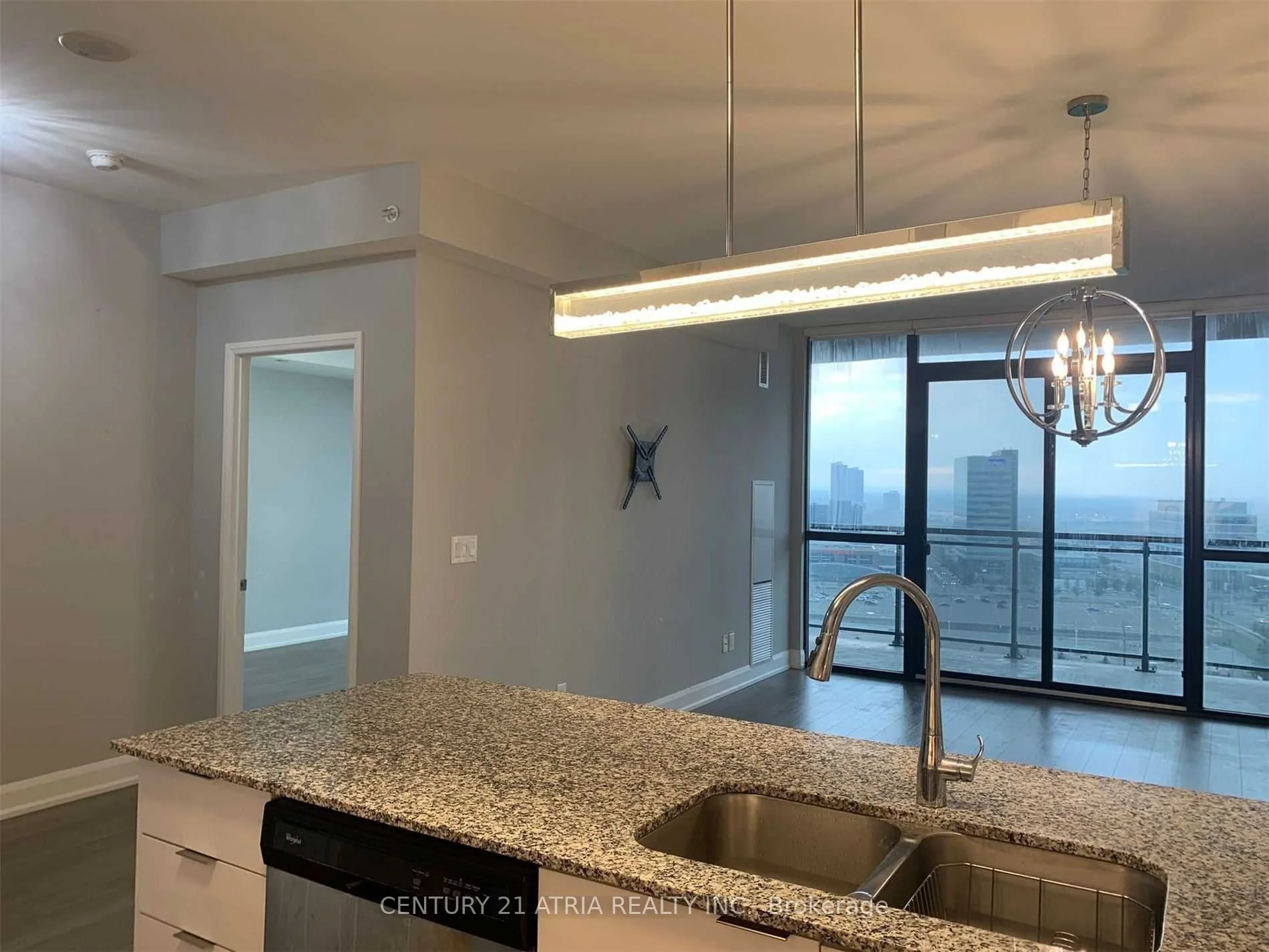Condo Apartment in Vaughan