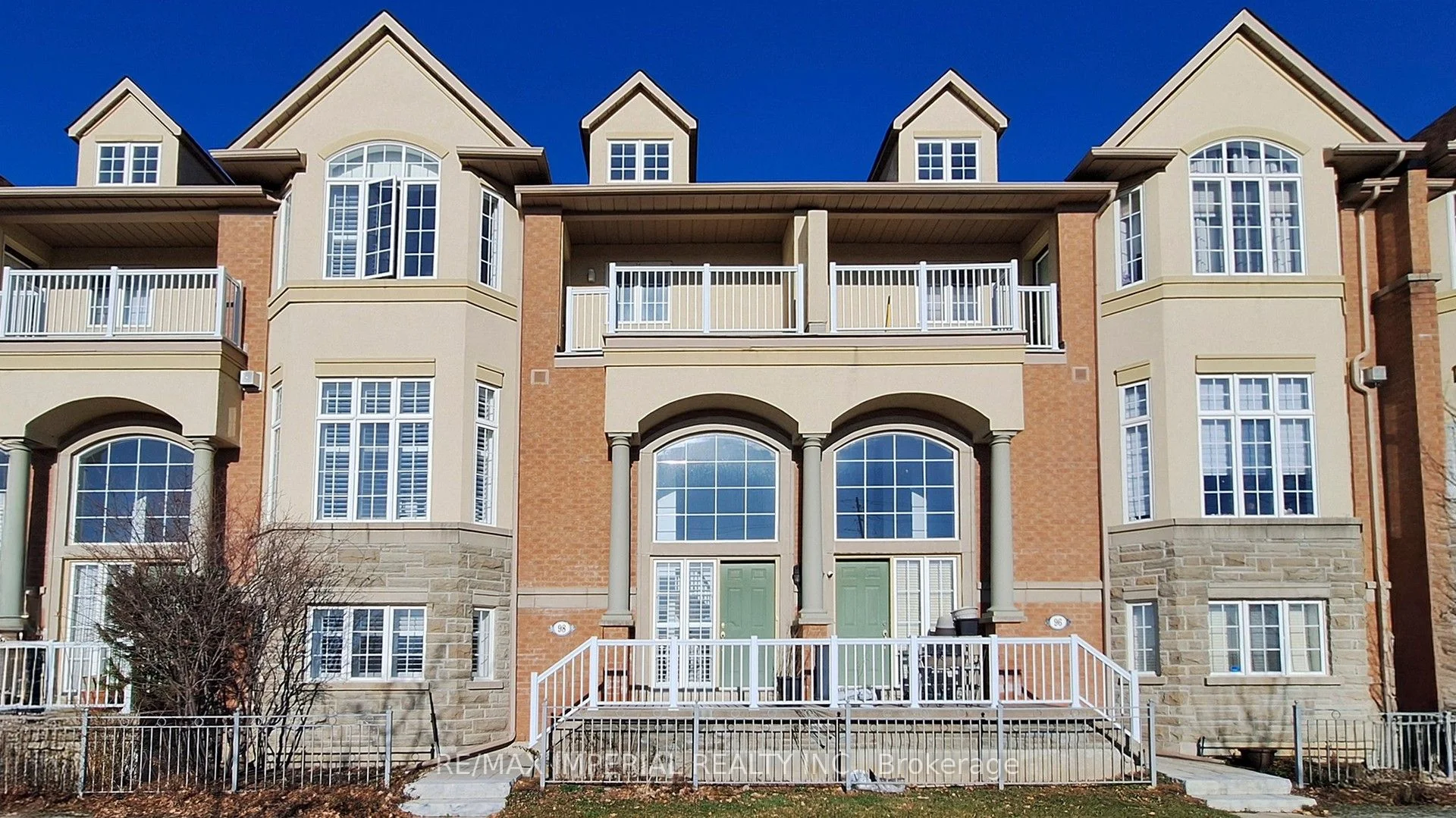 Condo Townhouse in Markham