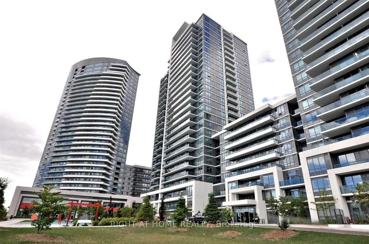 Condo Apartment in Markham