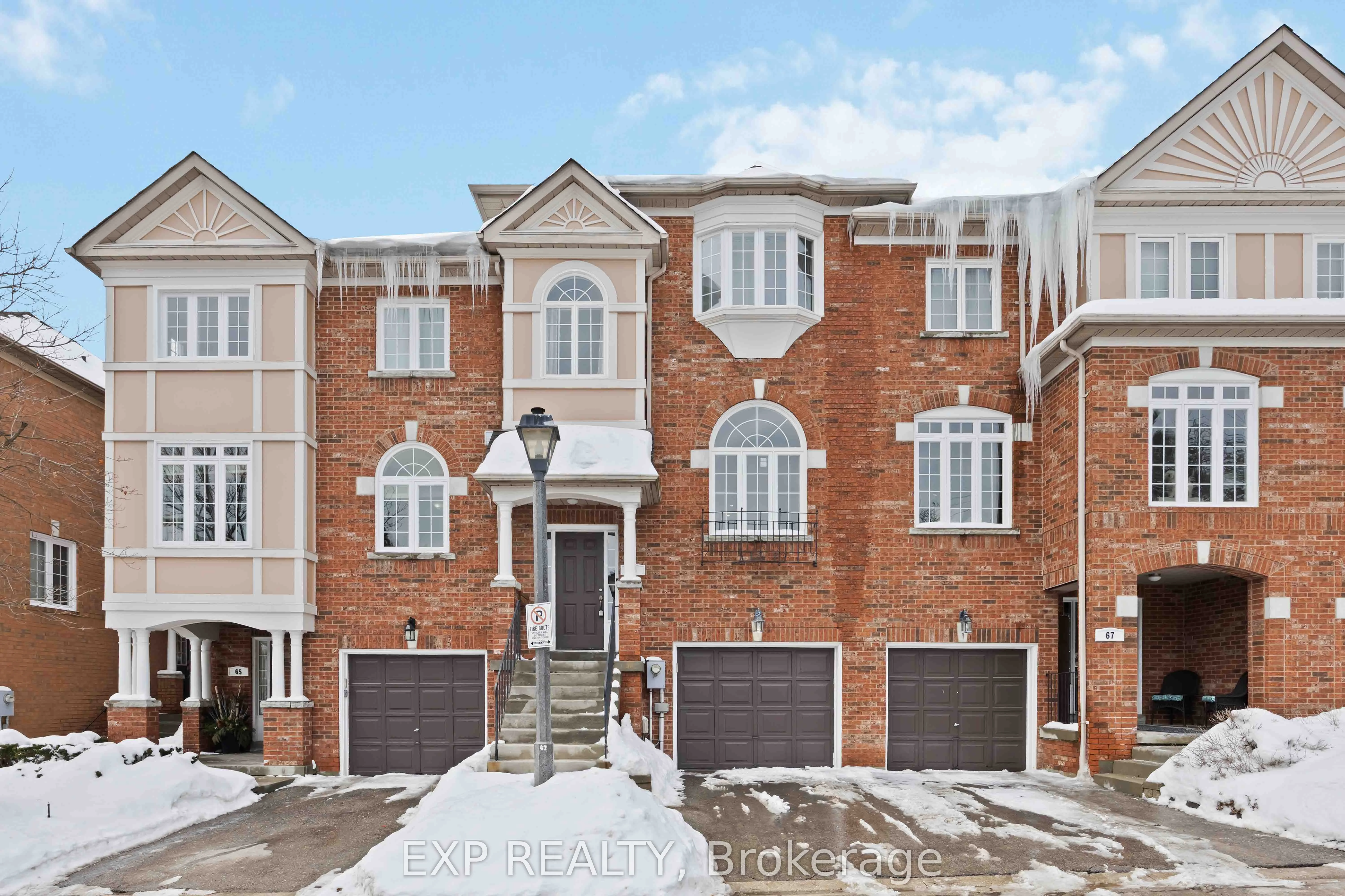 Condo Townhouse in Richmond Hill