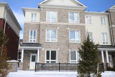 Att/Row/Townhouse in Markham