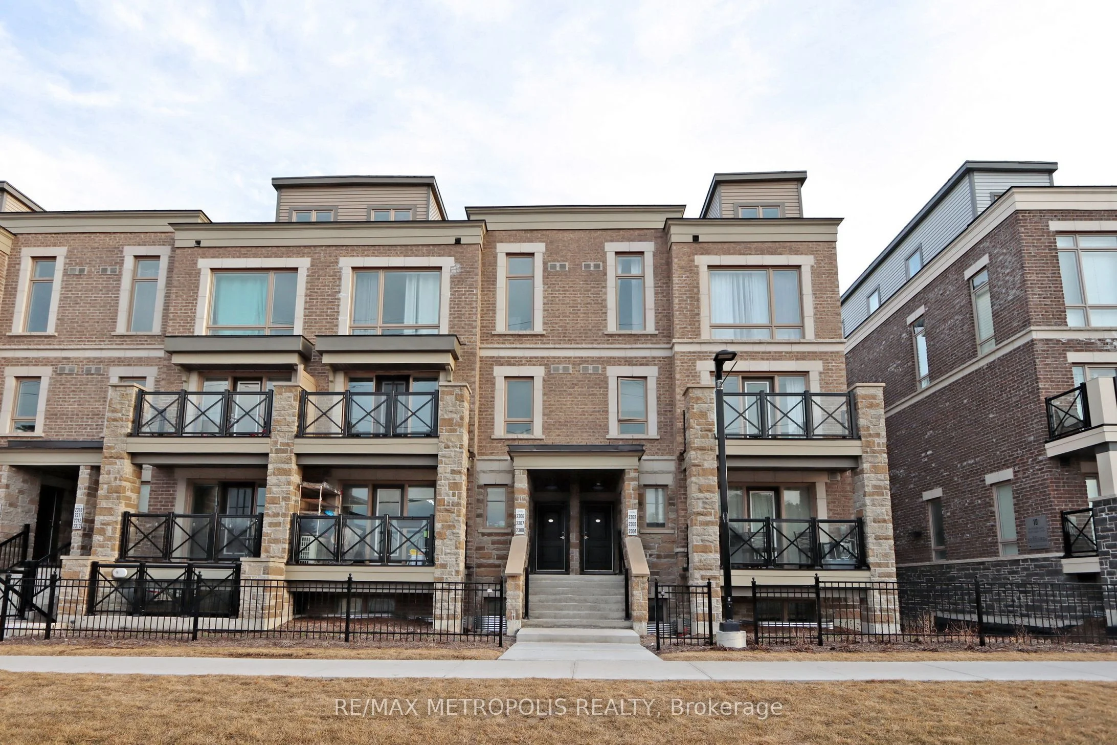 Condo Townhouse in Markham