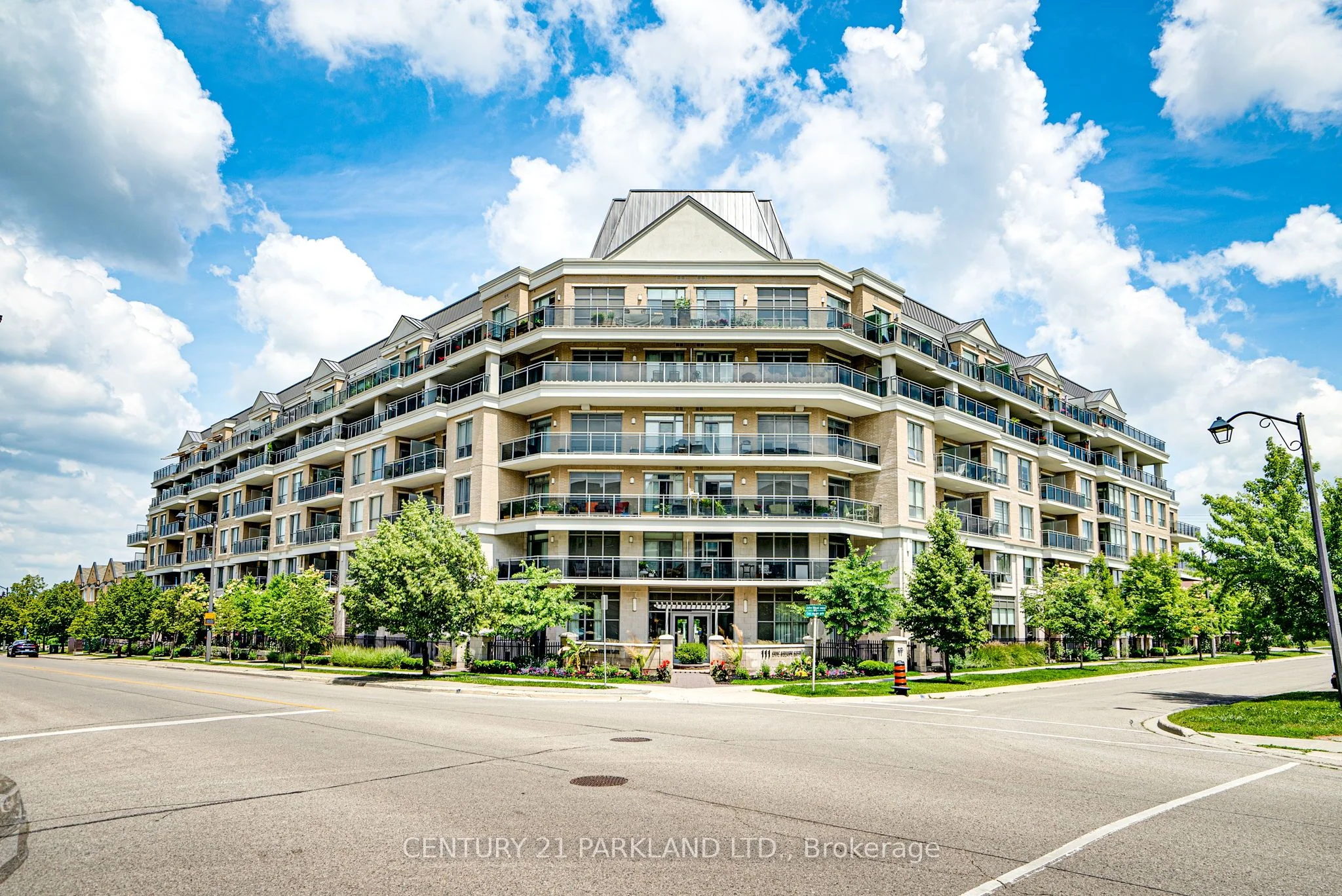 Condo Apartment in Aurora