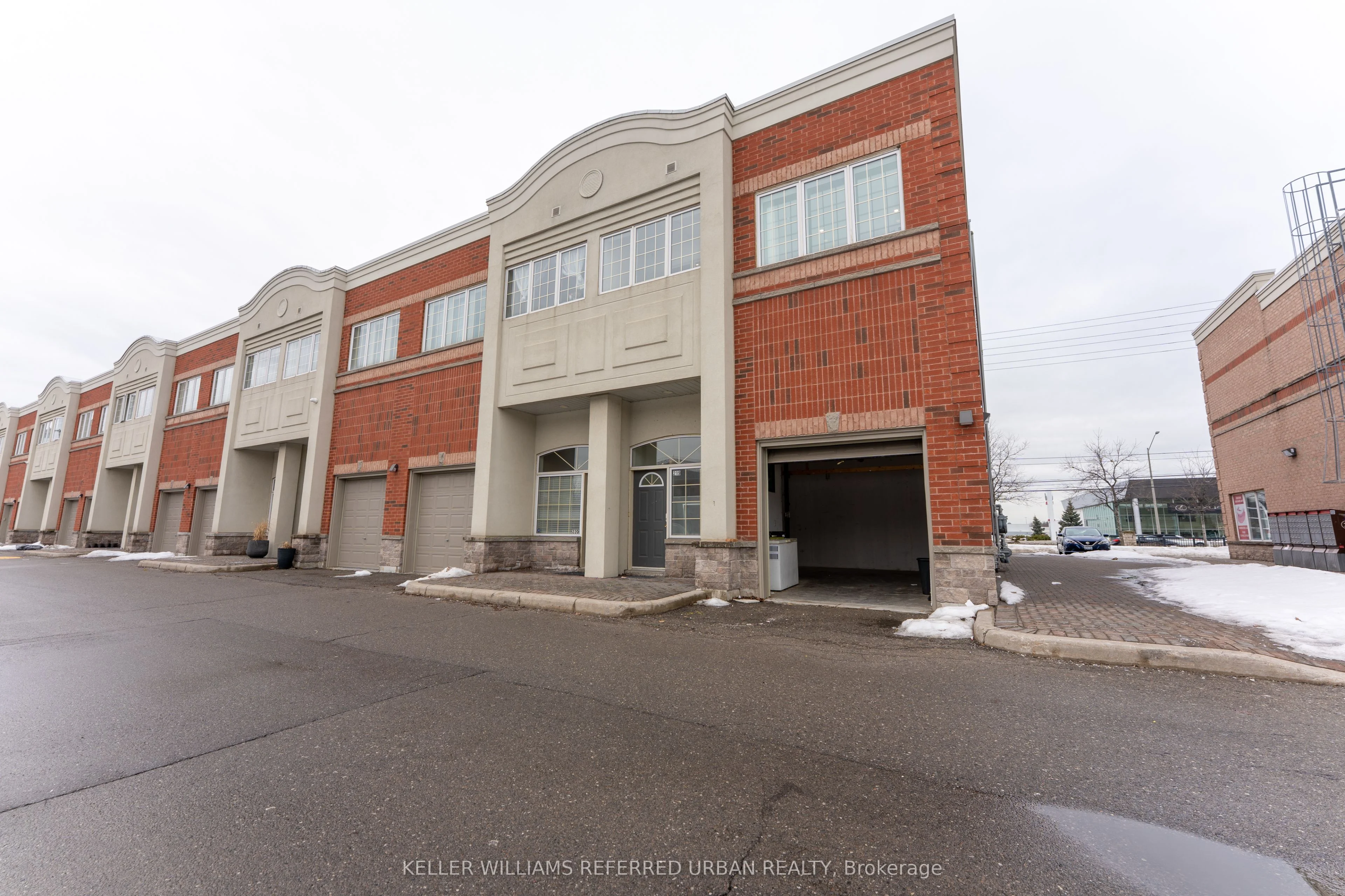 9421 Jane Street Th219, Vaughan, On L6a 4h8