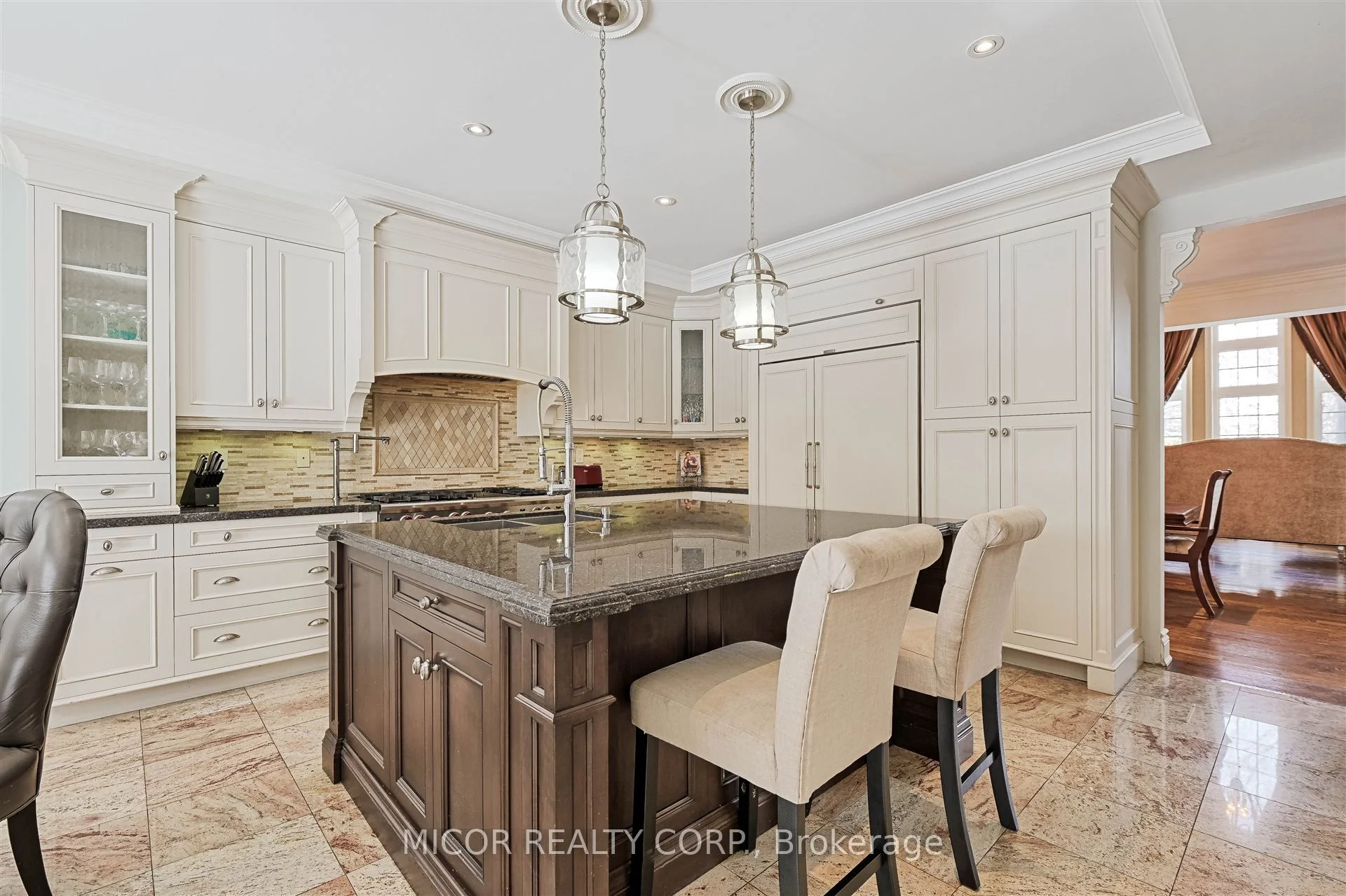 15 Village Green Drive, Vaughan, On L4l 9n9