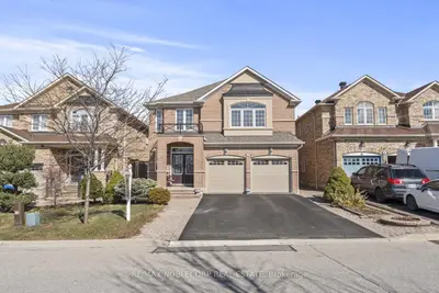 Detached in Vaughan