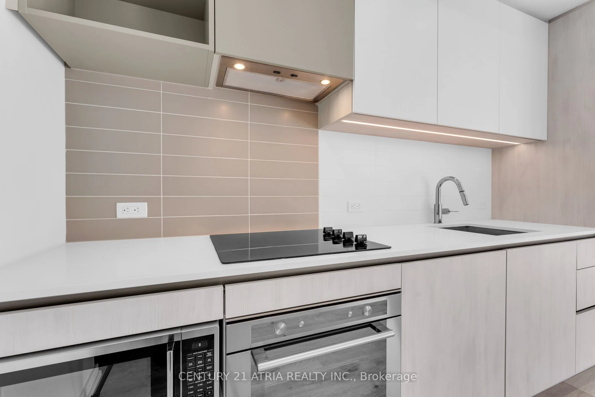 7890 Jane Street 5605, Vaughan, On L4k 0k9
