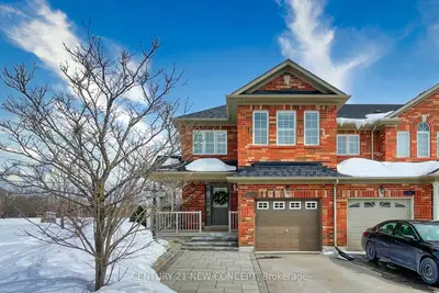 52 Maffey Crescent, Richmond Hill, On L4s 0a7