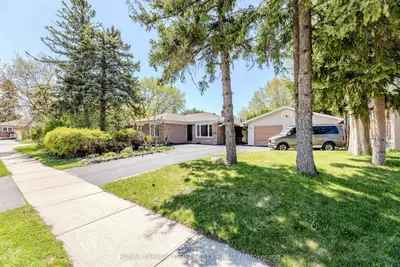 Detached in Richmond Hill