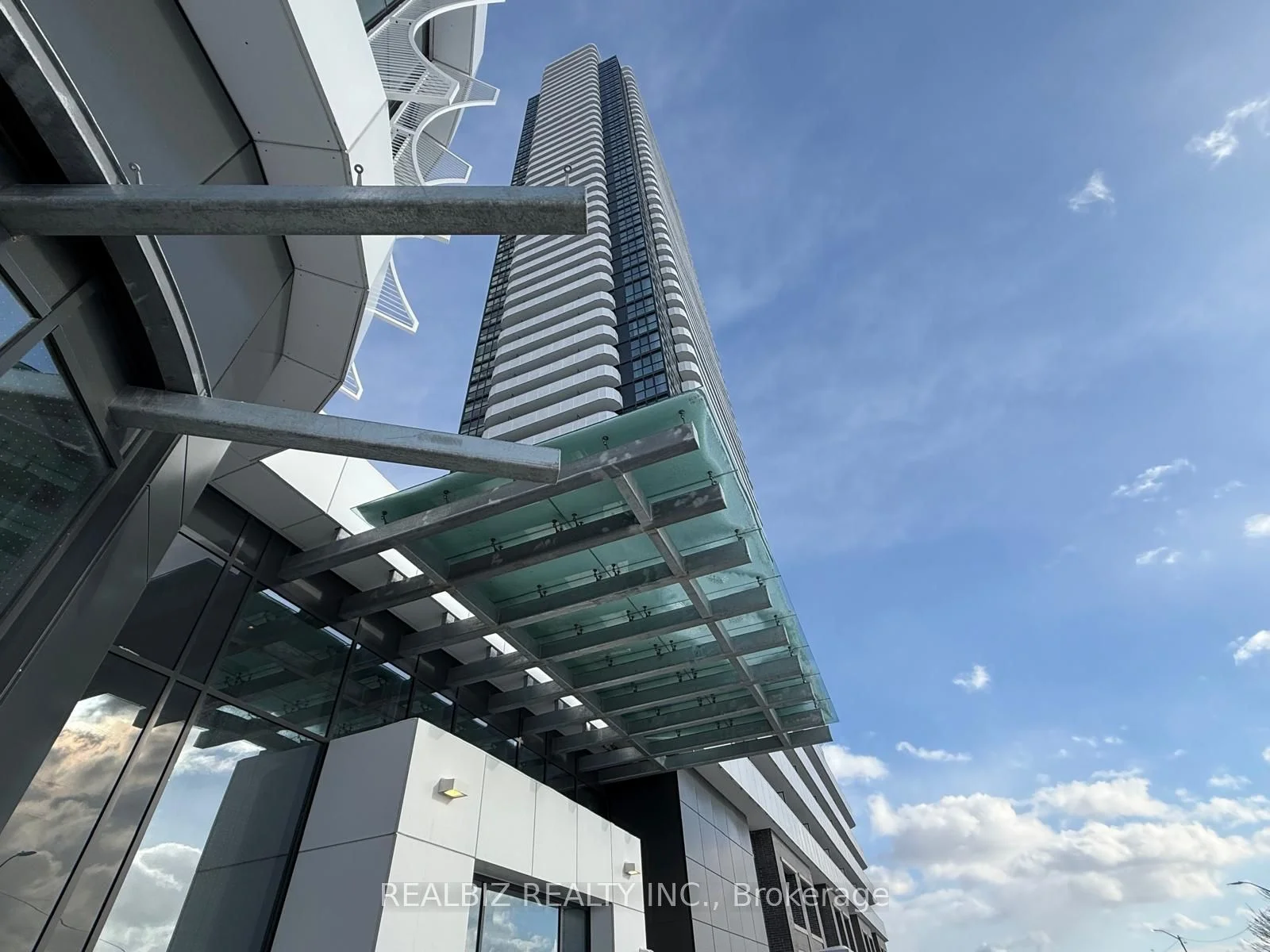 Condo Apartment in Vaughan
