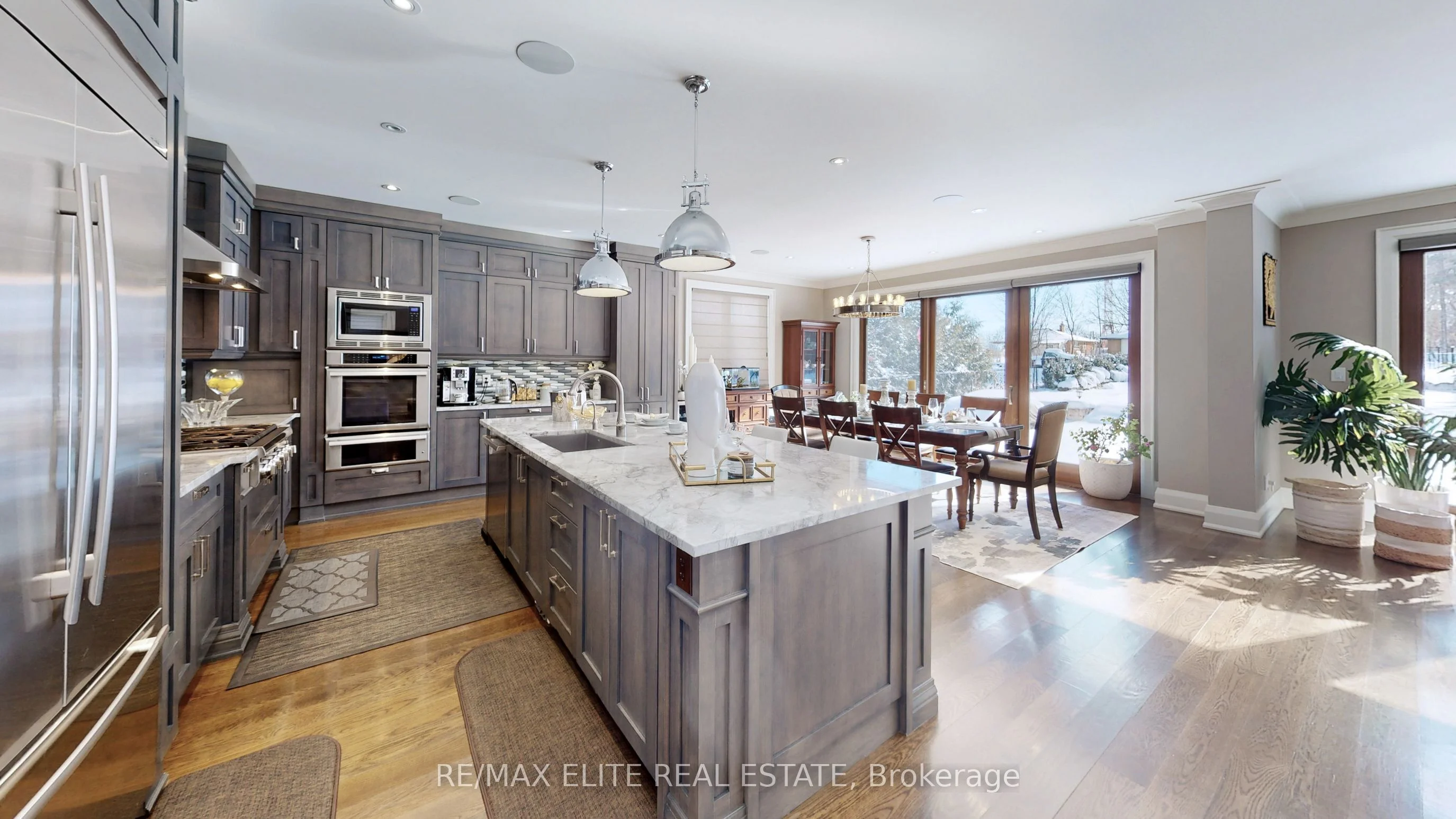Detached in King
