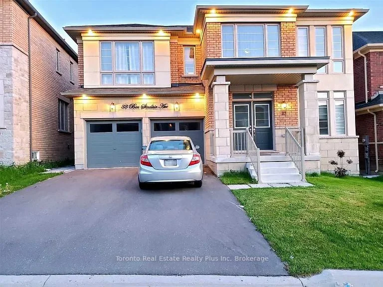 33 Ben Sinclair Avenue, East Gwillimbury, On L9n 0s3