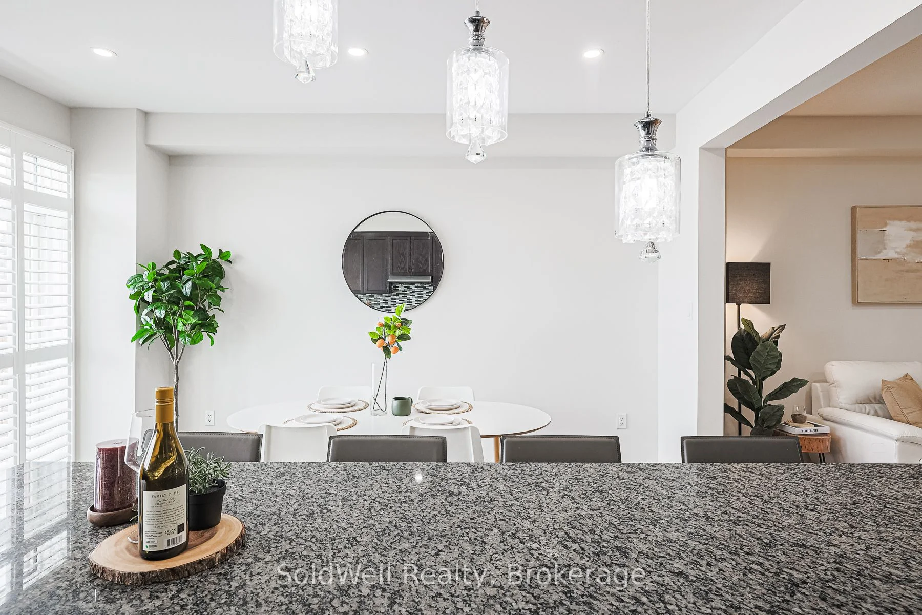 82 Beechborough Crescent E, East Gwillimbury, ON L9N 0N9