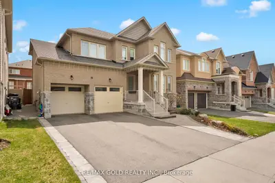 Lower Level in East Gwillimbury
