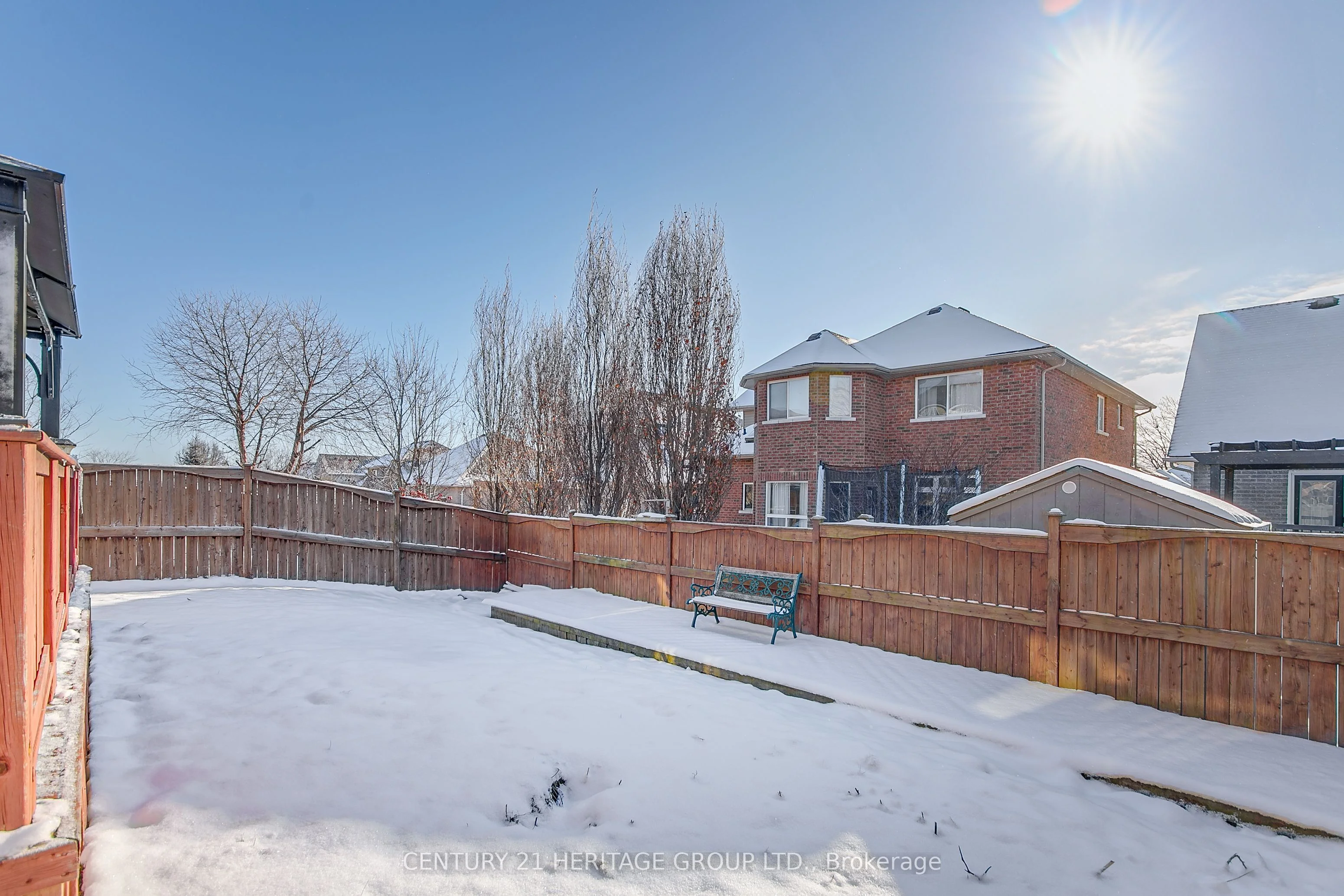 37 Highland Terrace, Bradford West Gwillimbury, ON L3Z 3E9