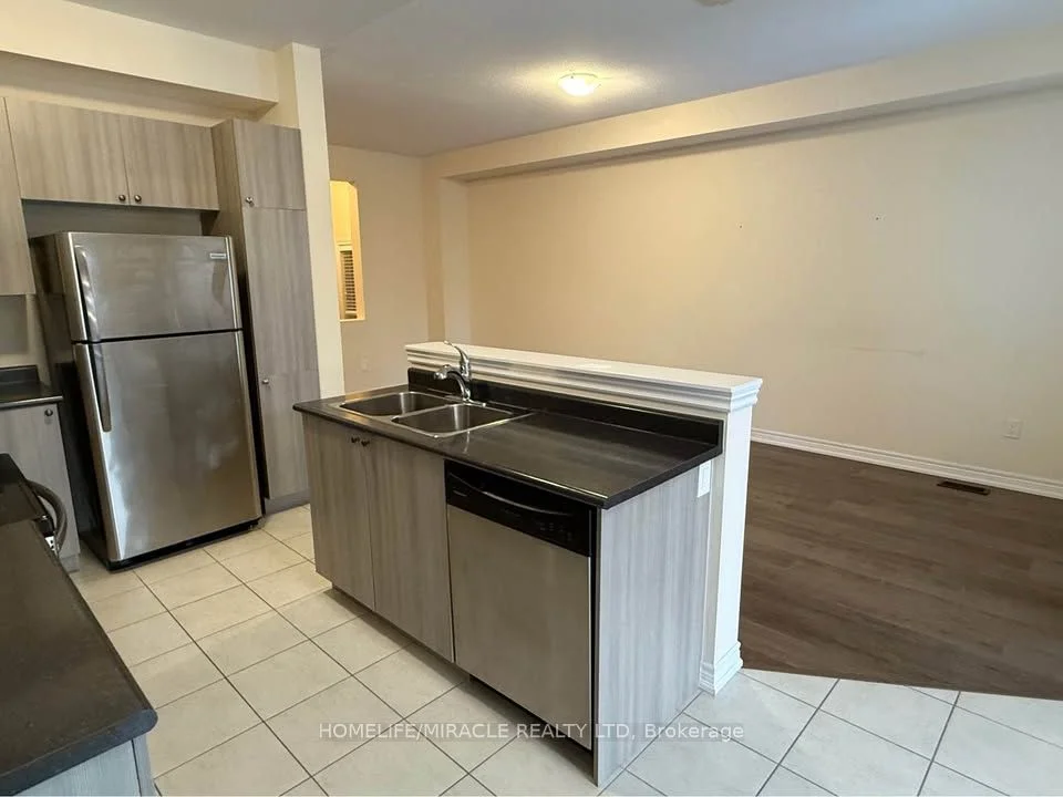 14 Greenwood Drive, Essa, On L3w 0n5