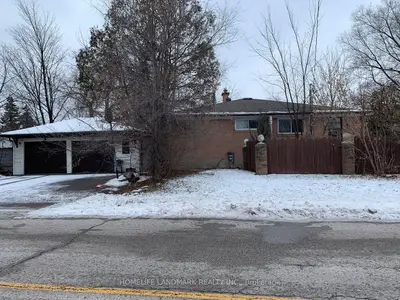 230 Demaine Crescent, Richmond Hill, On L4c 2w5