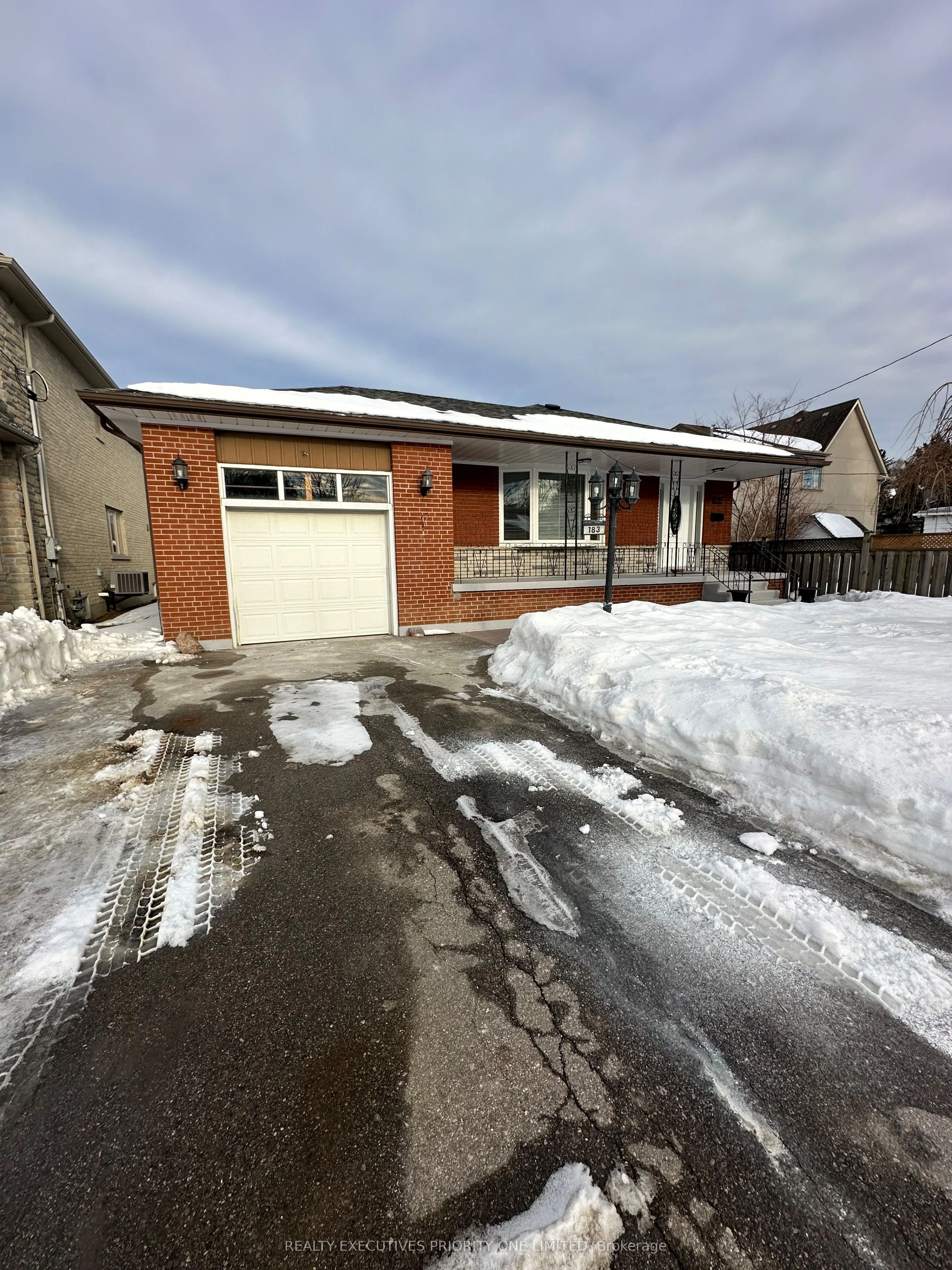 183 Lawrence Avenue Main Floor, Richmond Hill, On L4c 1z4