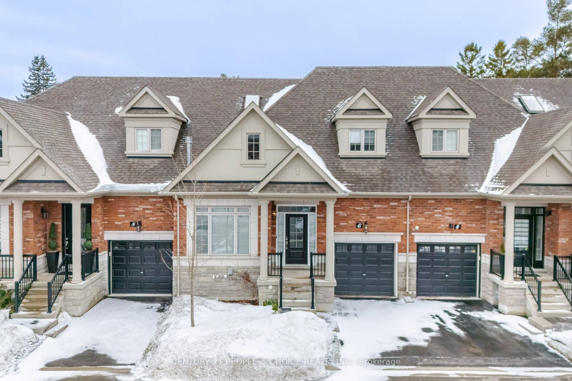 Att/Row/Townhouse in King