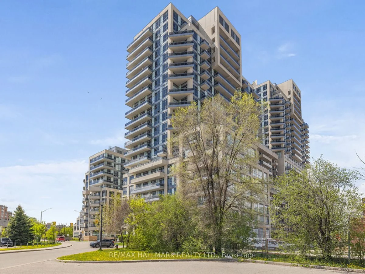 Condo Apartment in Richmond Hill