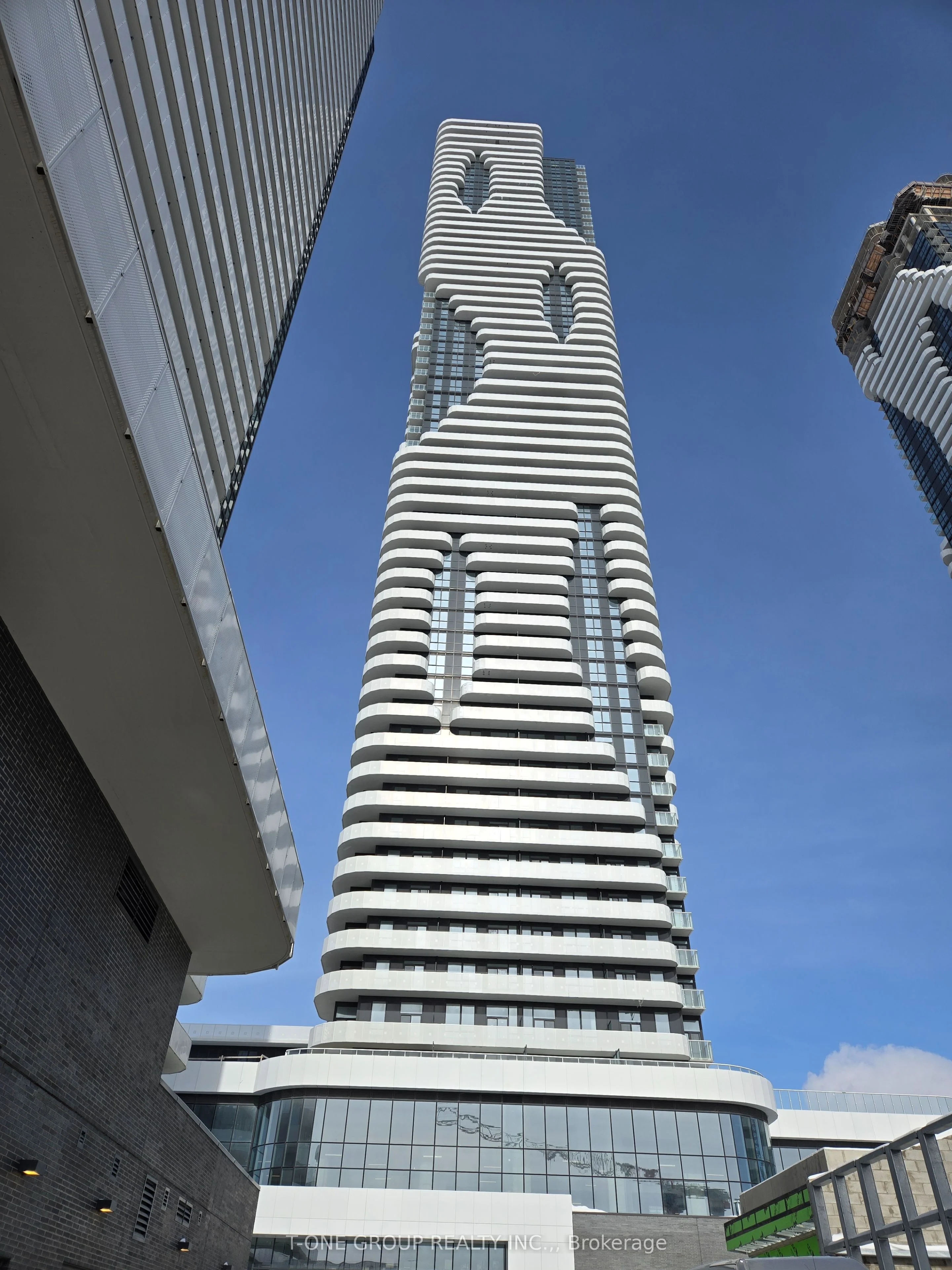 225 Commerce St Street 1103, Vaughan, On L4k 0r1